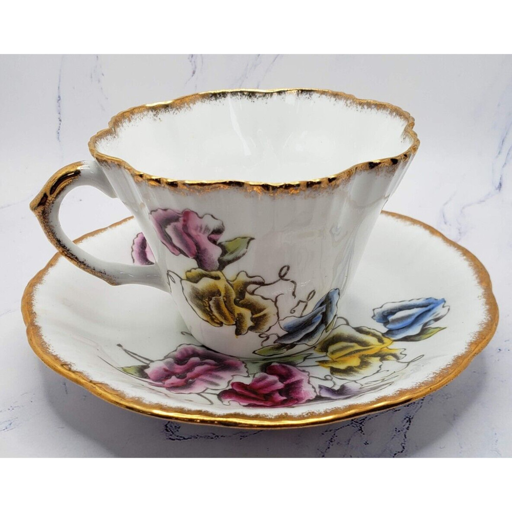 Salisbury Fine Bone China Sweet Pea Floral Pattern W/ Gold Trim Tea Cup & Saucer